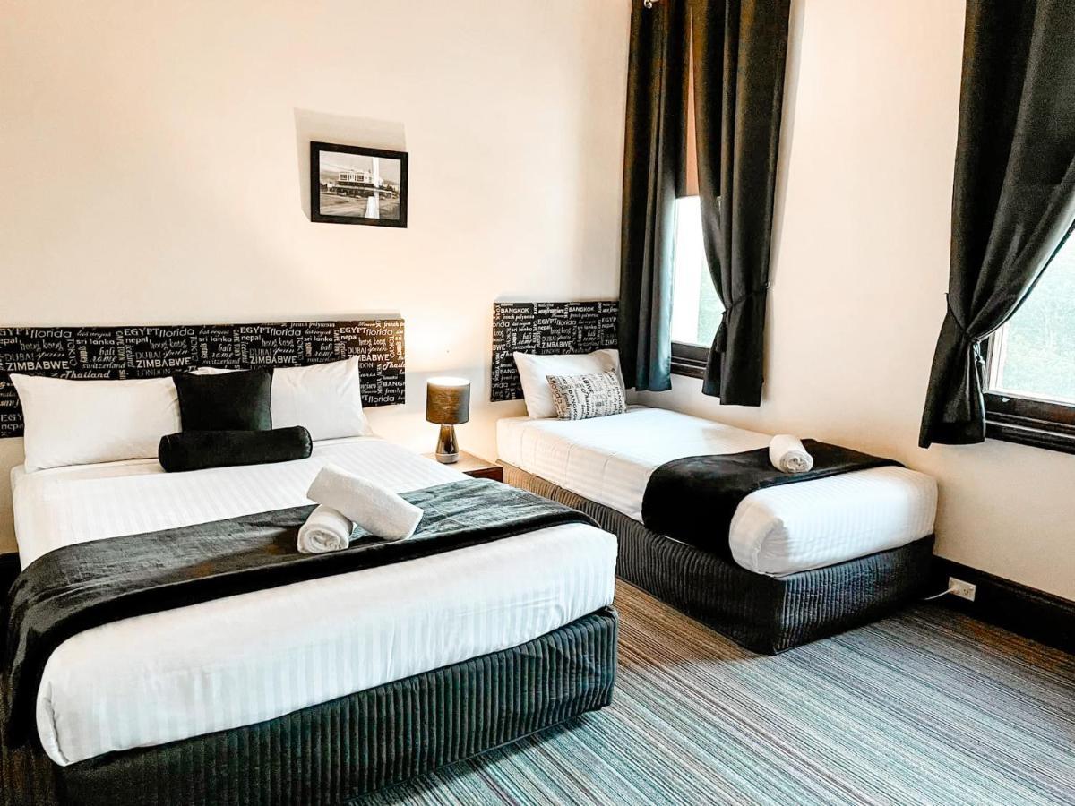 Neath Hotel Luaran gambar